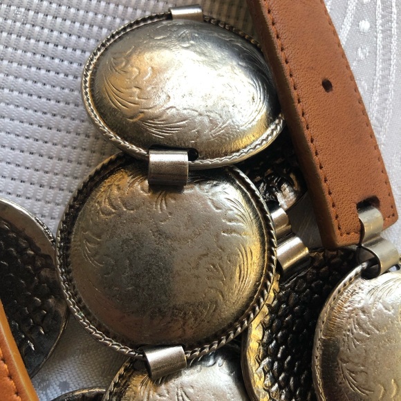 Express Brown Leather Women’s Size M Belt Antique Silver Tune Linked Disk Accent main image 16